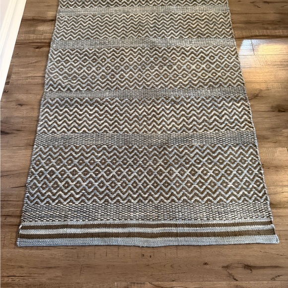 Ballard Designs Runner Rug 2’6”x8’ - Picture 3 of 9